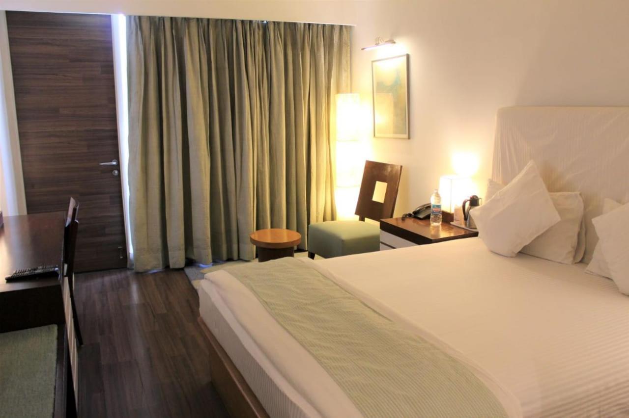 Kartikay Hotel Hisar ภายนอก รูปภาพ
