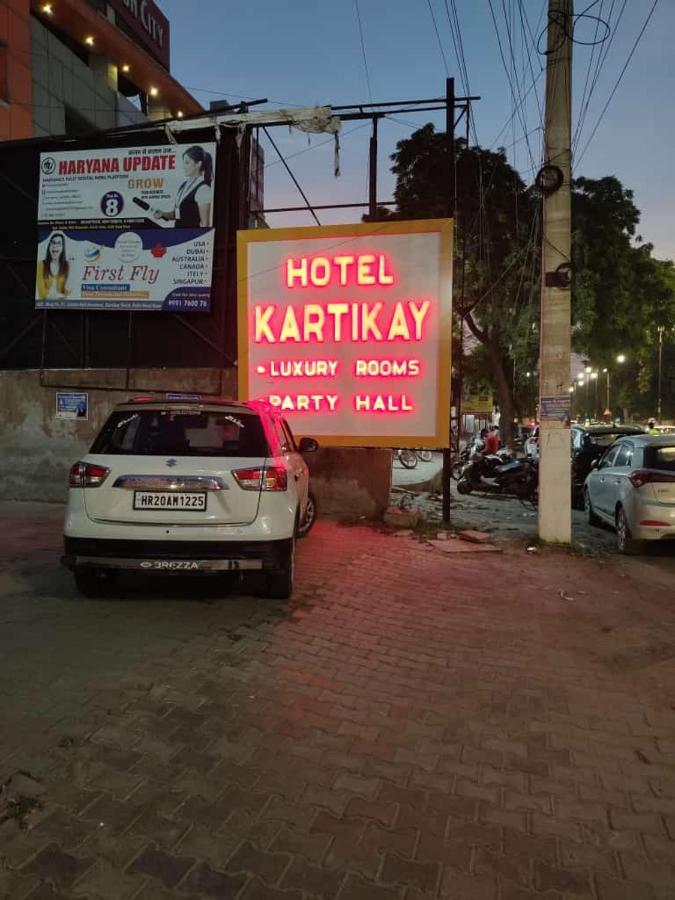 Kartikay Hotel Hisar ภายนอก รูปภาพ