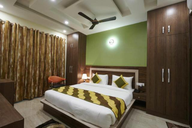 Kartikay Hotel Hisar ภายนอก รูปภาพ