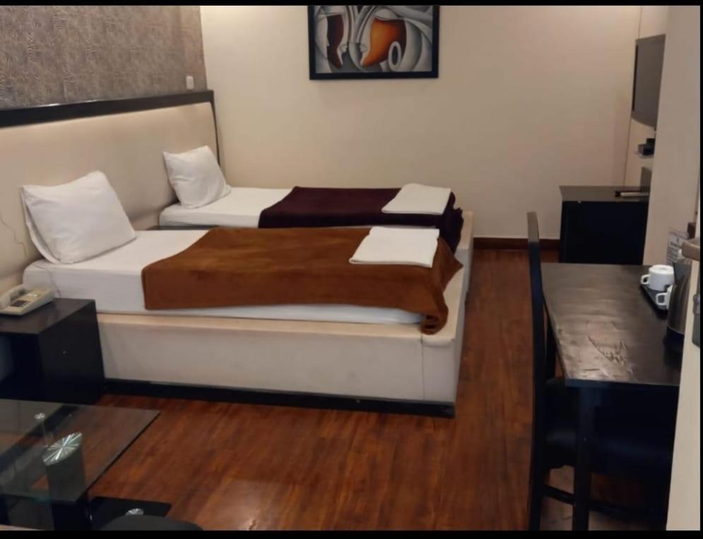 Kartikay Hotel Hisar ห้อง รูปภาพ