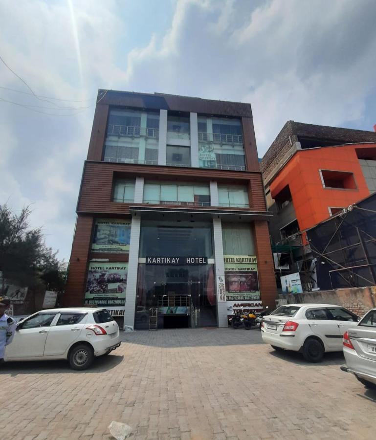 Kartikay Hotel Hisar ภายนอก รูปภาพ